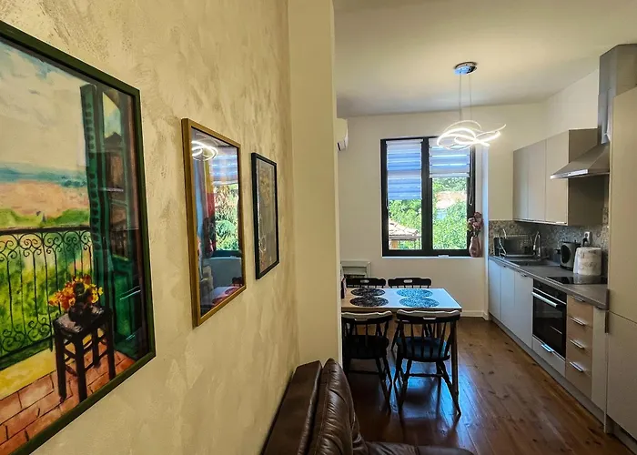 Diva Kapana 2bdr With Parking Daire